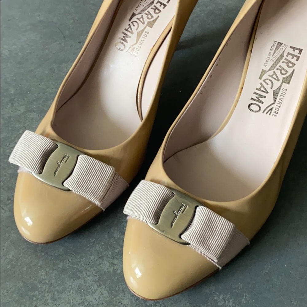 Salvatore Ferragamo cream kitten heels, 2.75in